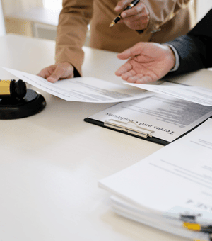 AI evaluation in professional translation services